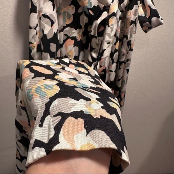 DVF Sleeveless Midi Dress Floral Pattern Neck Detail Wrap Around 100% Silk 6/M - Picture 6 of 16